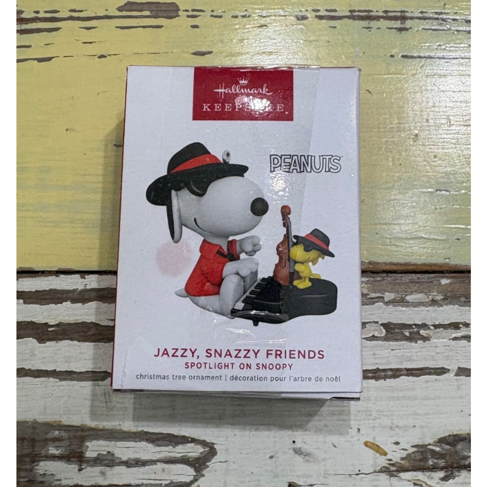 Hallmark Keepsake Ornament Jazzy, Snazzy Friends Snoopy, 2022 25th in series